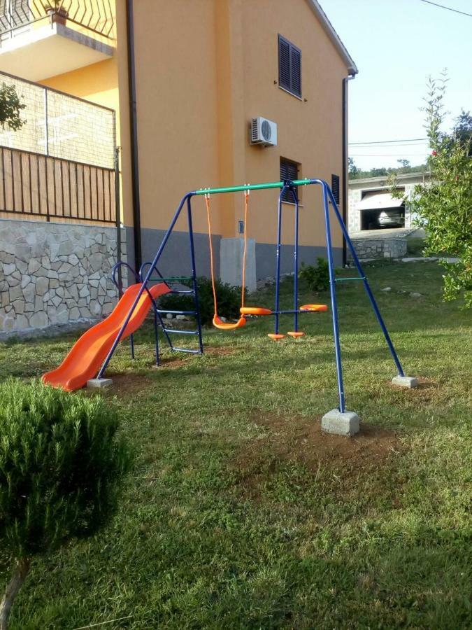 Apartman Knapic Koromačno Exteriör bild